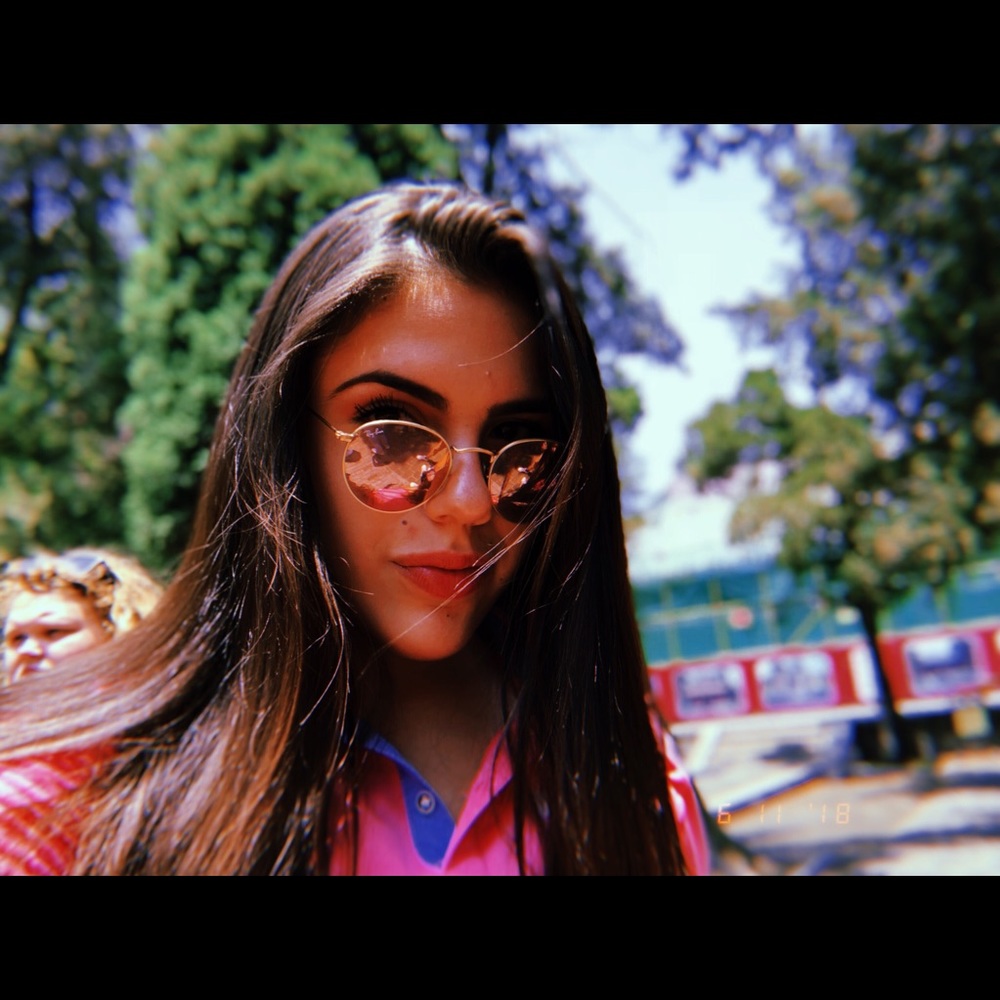 Meet your Posher, Natalie